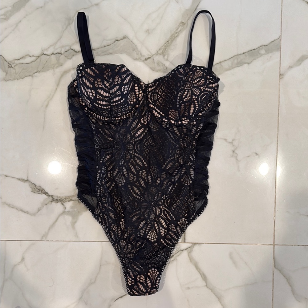 NEVER WORN Elegant Black Lace Bodysuit